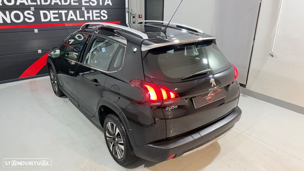 Peugeot 2008 PureTech 110 Stop&Start Allure - 11