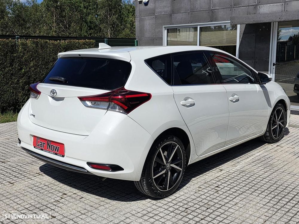 Toyota Auris 1.4 D-4D Comfort+Pack Techno - 9