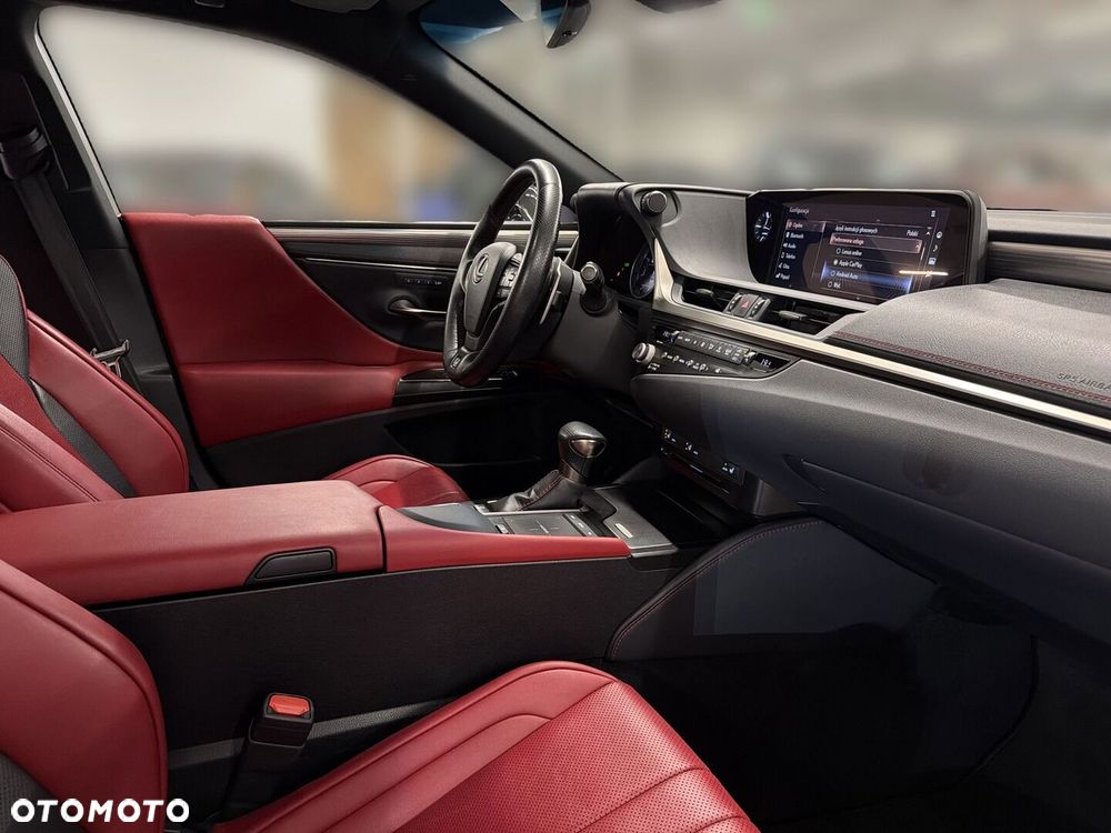 Lexus ES 300h F Sport Edition - 21