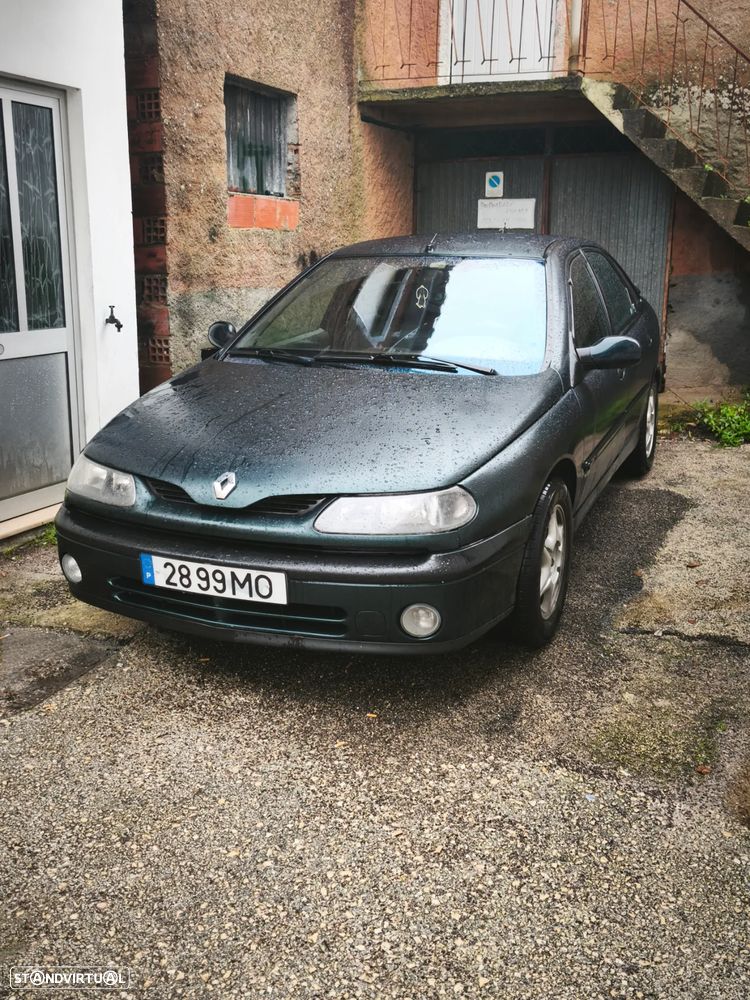 Renault Laguna 1.9 dTi RXT - 1