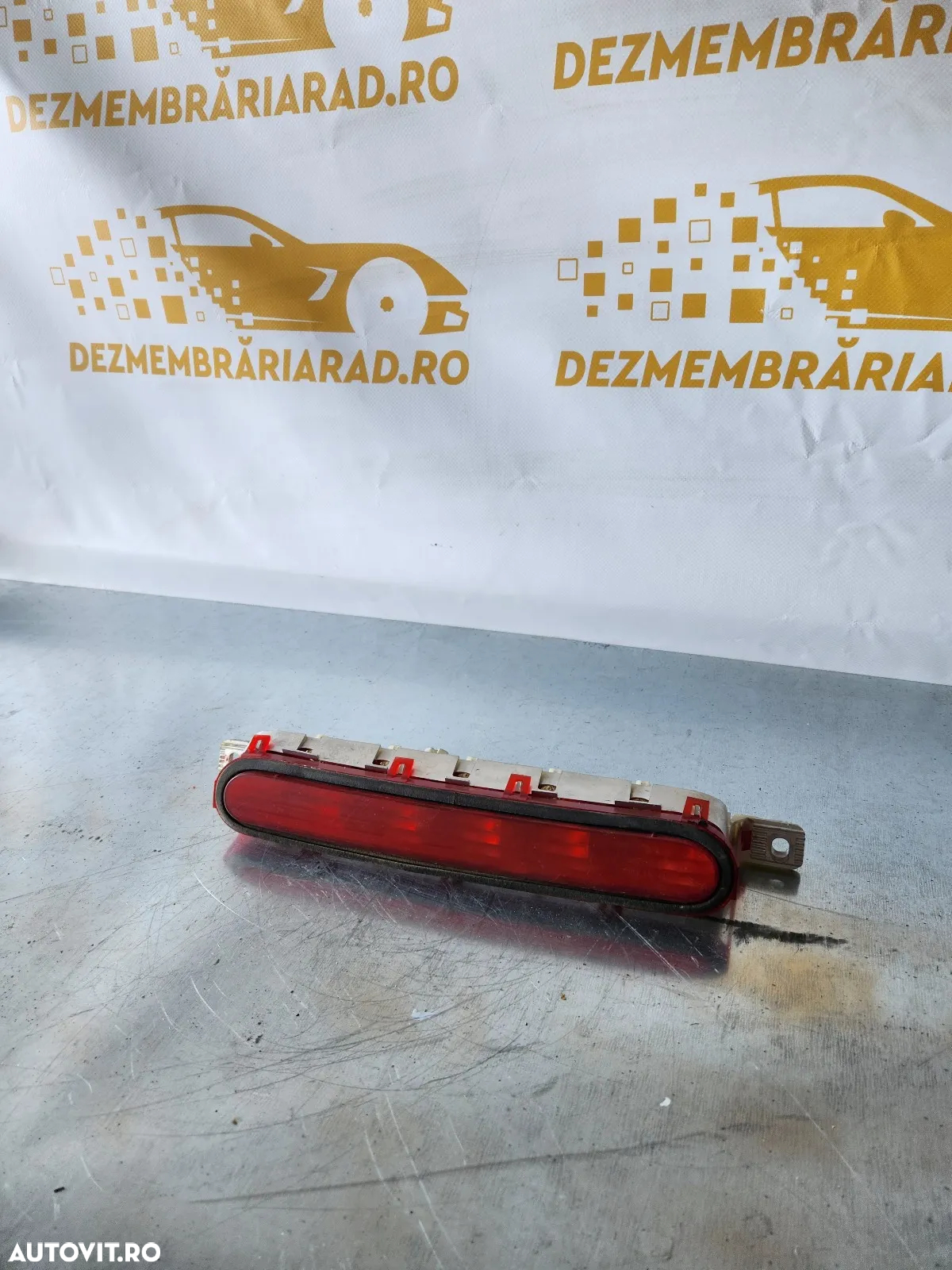 Lampa Stop Suplimentar Frana Toyota Corolla Verso - Dezmembrari Arad - 4