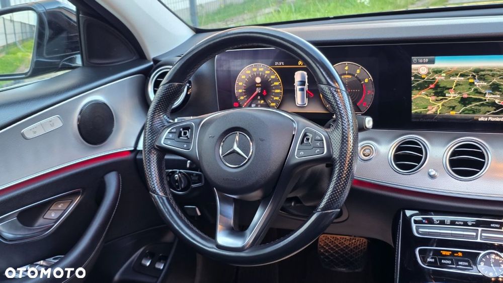 Mercedes-Benz Klasa E 200 4Matic 9G-TRONIC Avantgarde - 16