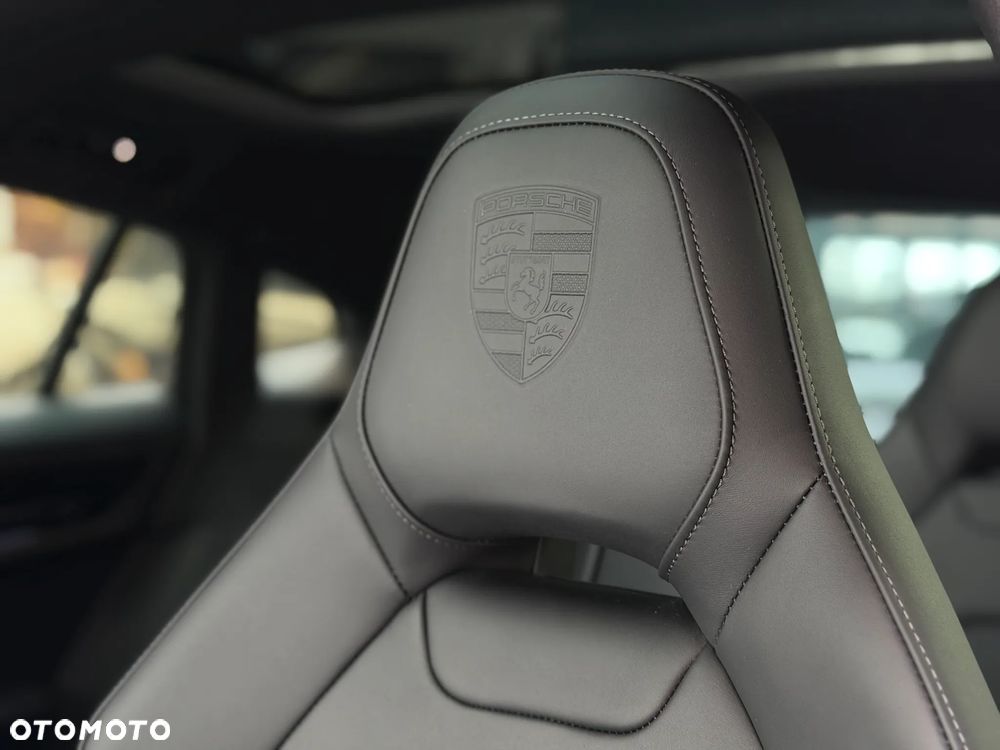 Porsche Panamera - 21