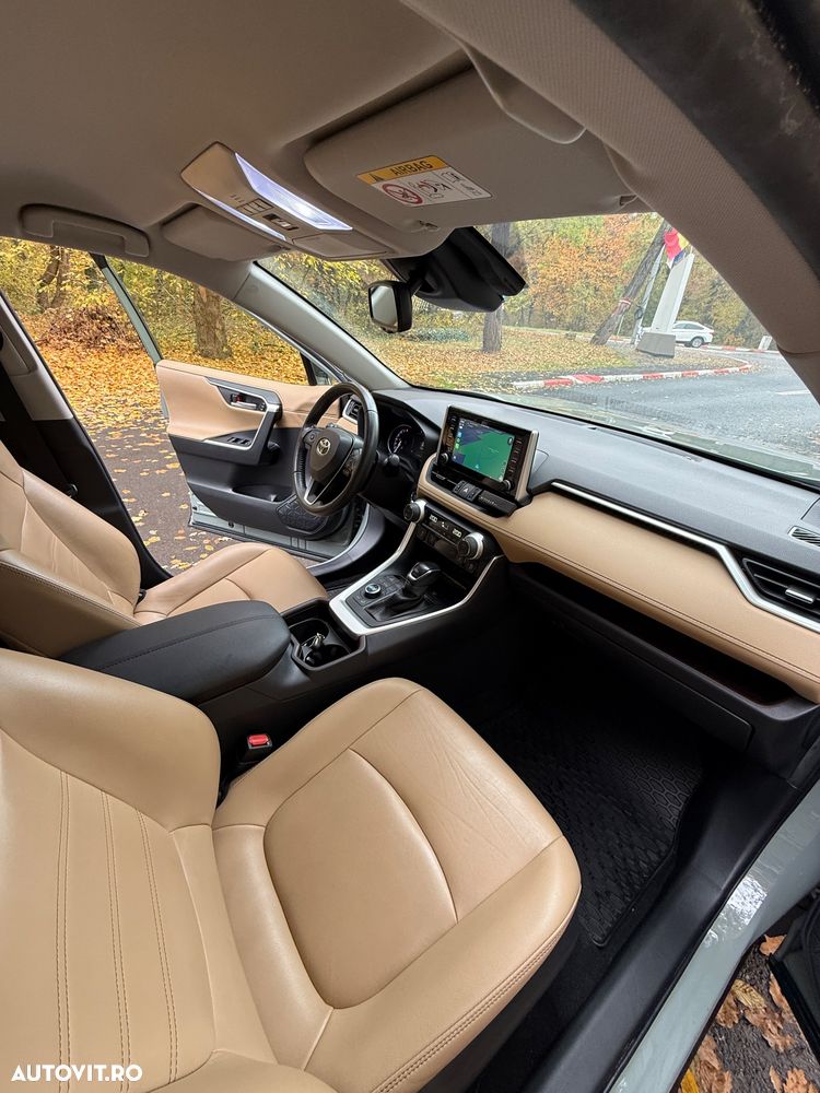 TOYOTA RAV4 2020 — imagine 10