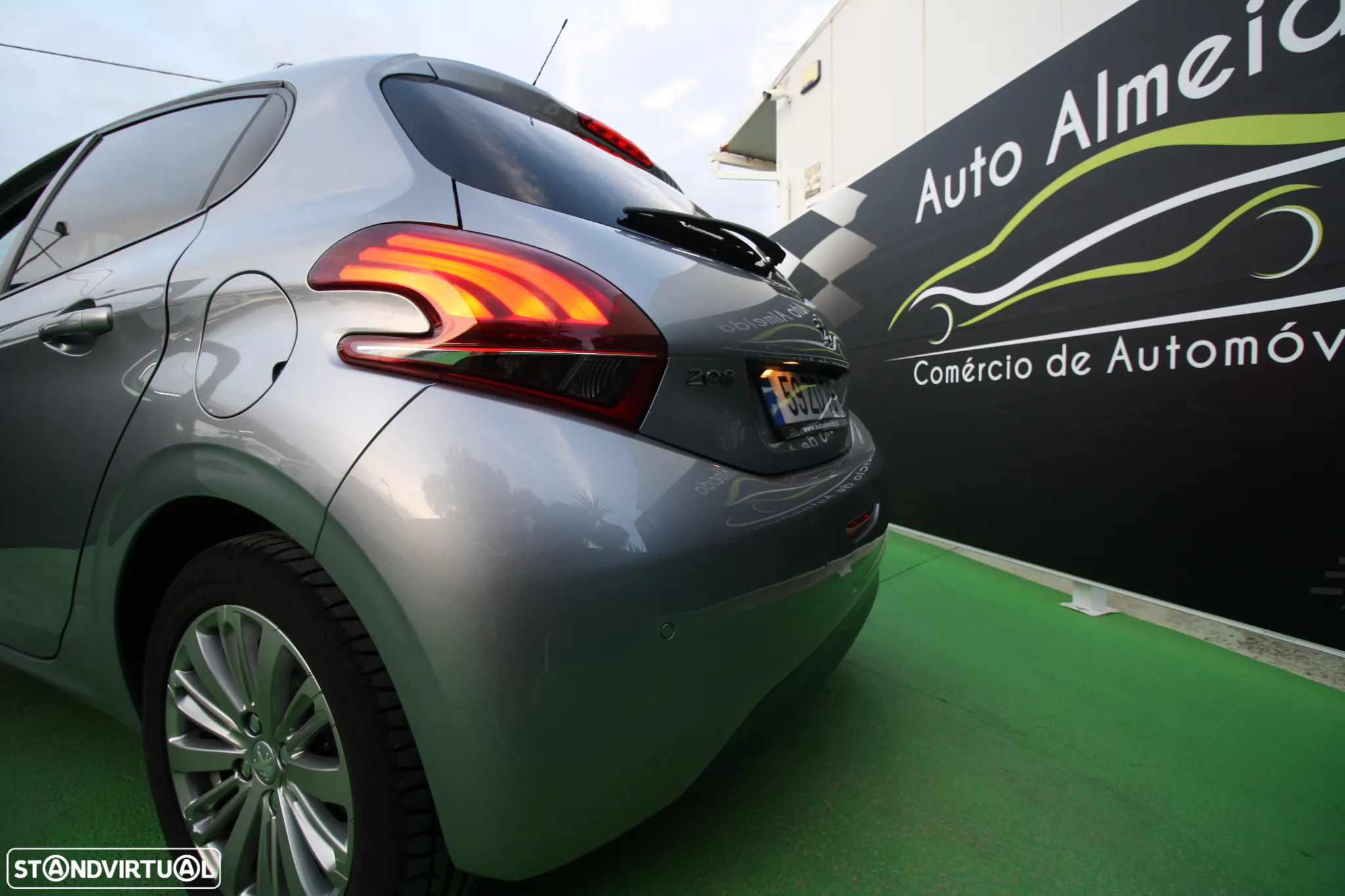 Peugeot 208 1.5 BlueHDi Signature - 31