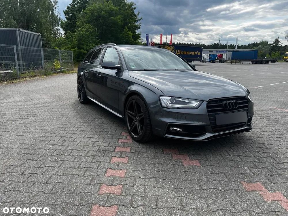 Audi A4 - 1
