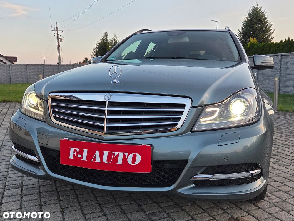 Mercedes-Benz Klasa C 180 BlueEFFICIENCY 7G-TRONIC Elegance - 22