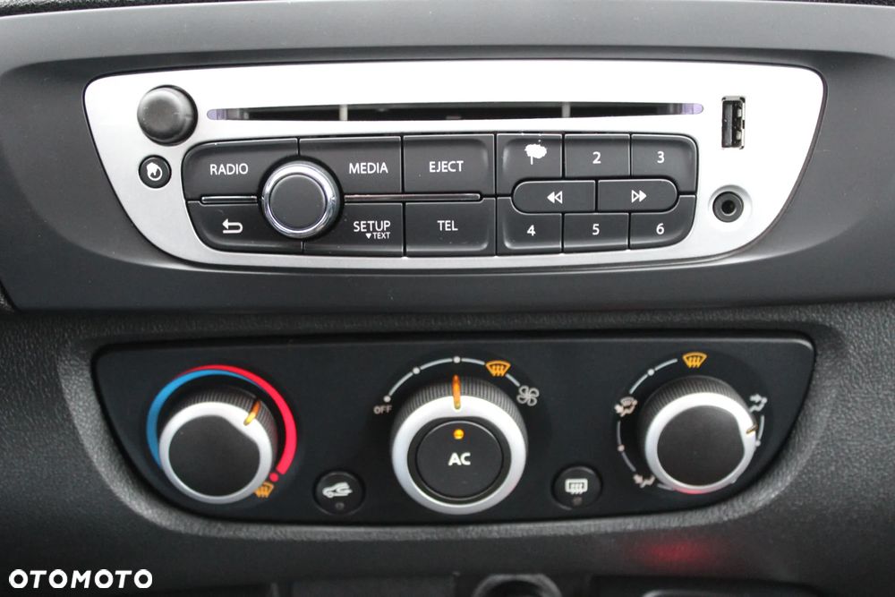 Renault Scenic 1.6 16V 110 Dynamique - 17