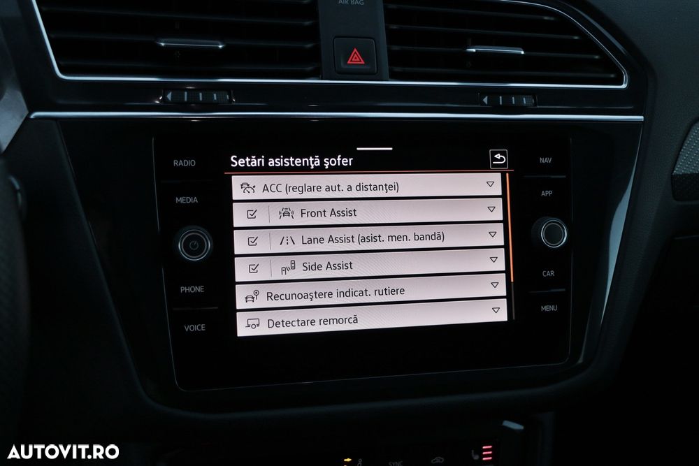 Volkswagen Tiguan - 22