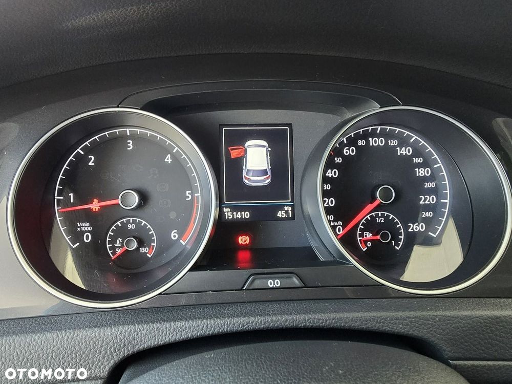 Volkswagen Golf - 10