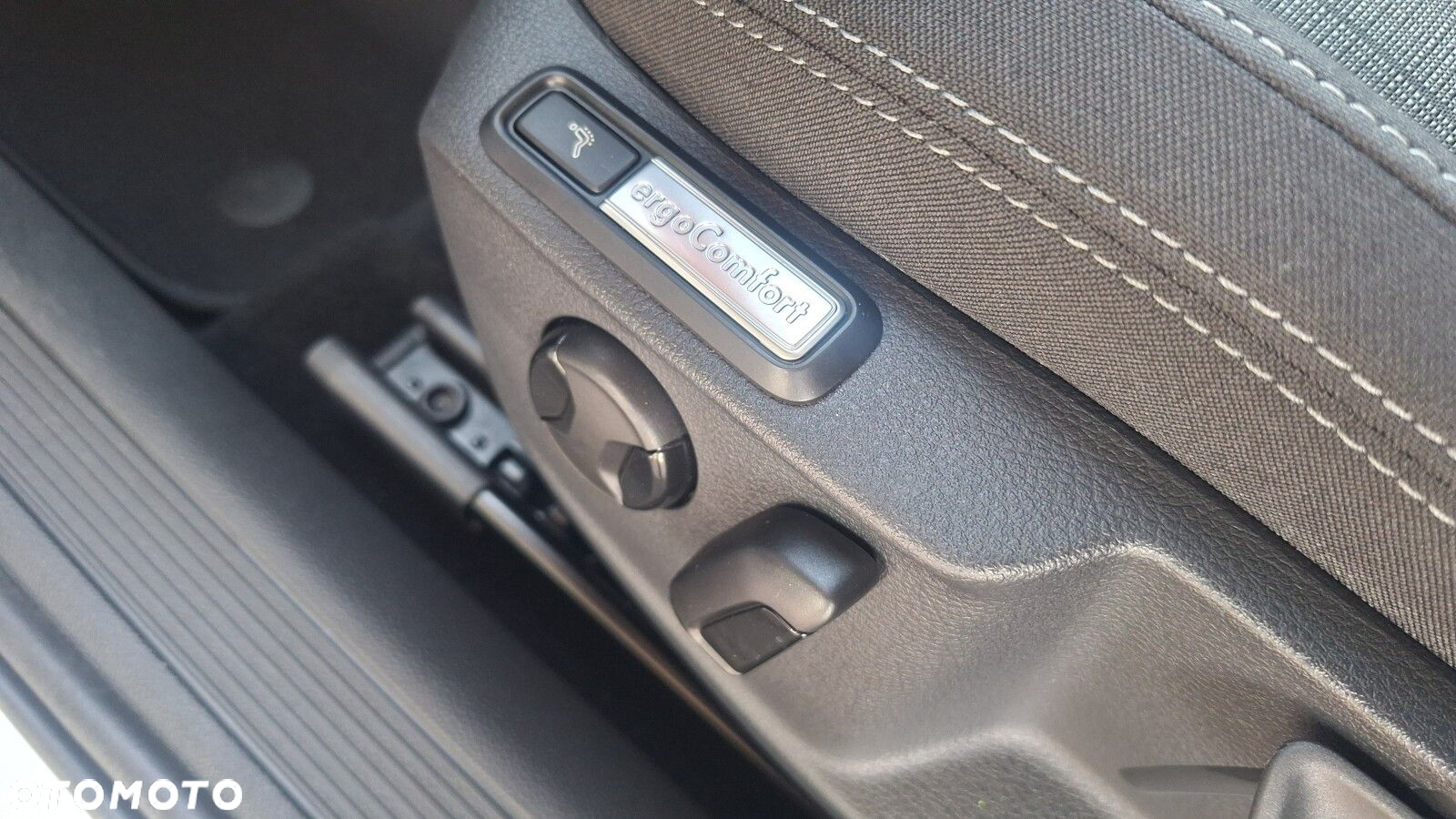 Volkswagen Passat - 11