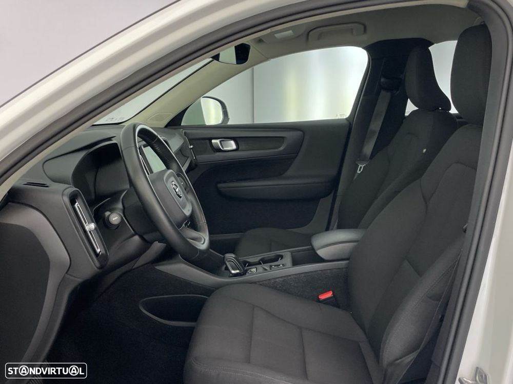 Volvo XC 40 2.0 D3 Momentum Plus Geartronic - 11