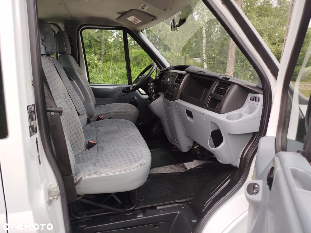 Ford Transit - 17