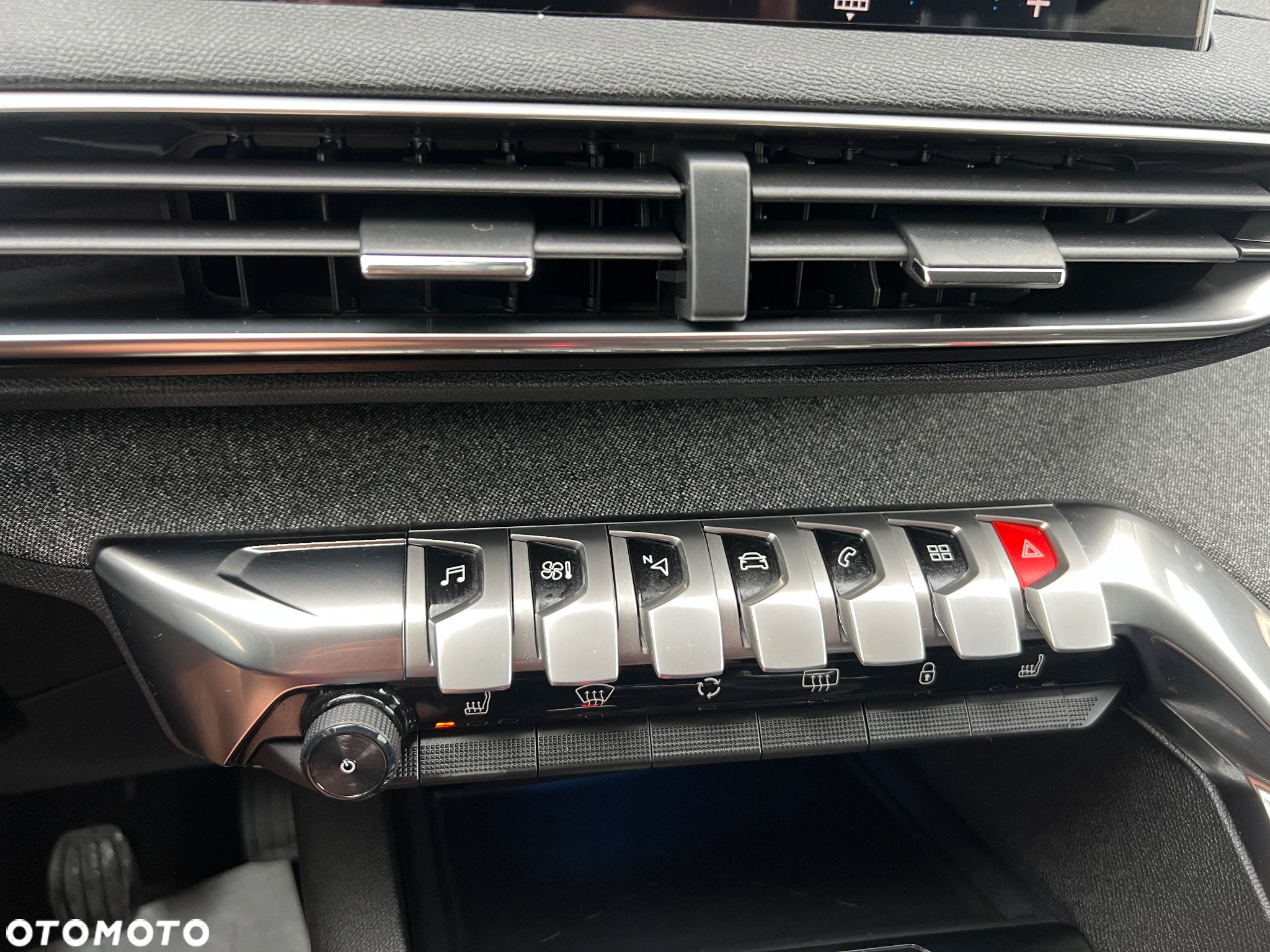 Peugeot 3008 1.2 PureTech Allure Pack S&S - 28