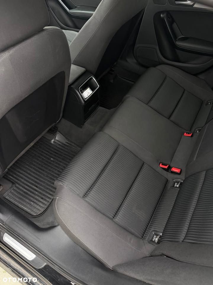 Audi A4 Avant 2.0 TDI - 14