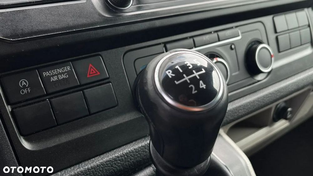 Volkswagen Transporter - 34