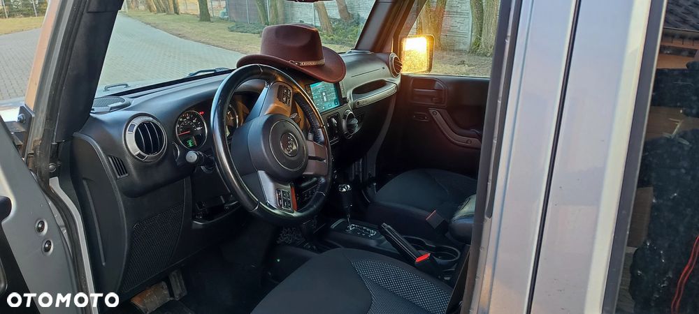 Jeep Wrangler 3.6 Unlim Black Edition II - 10