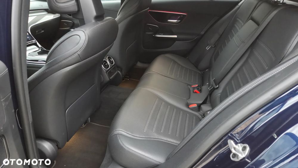 Mercedes-Benz Klasa C 220 d T 9G-TRONIC AMG Line - 30