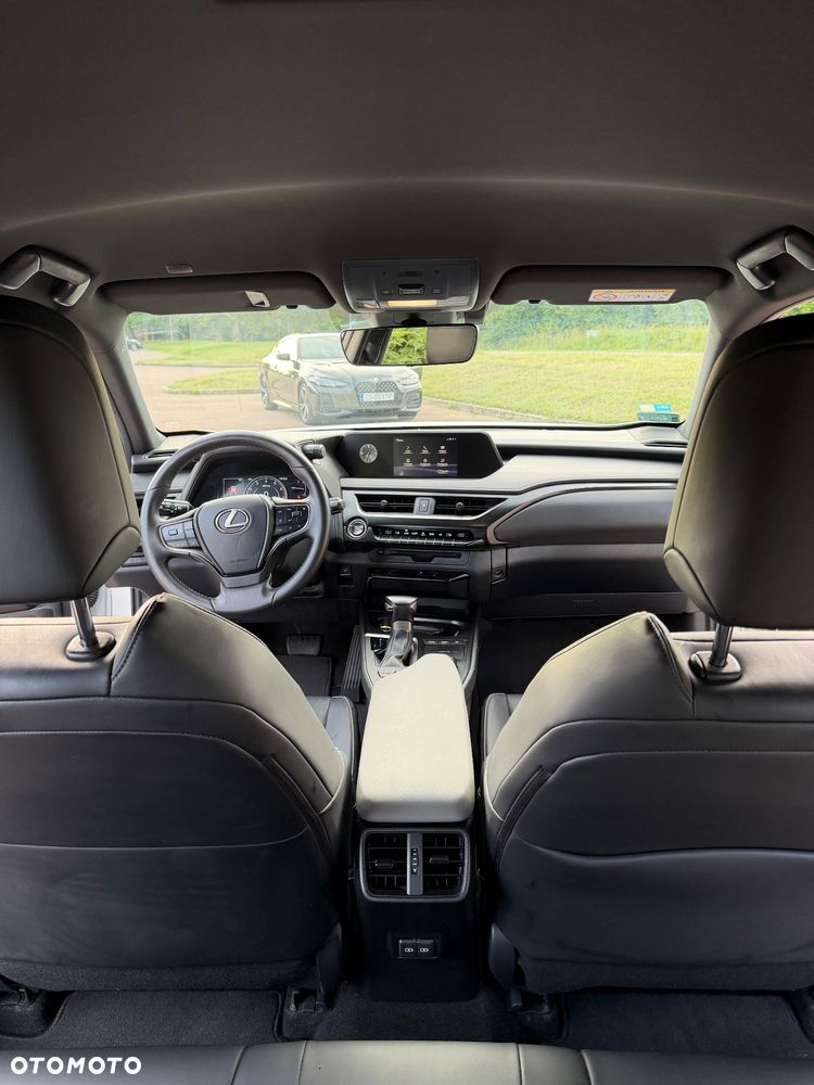 Lexus UX - 11