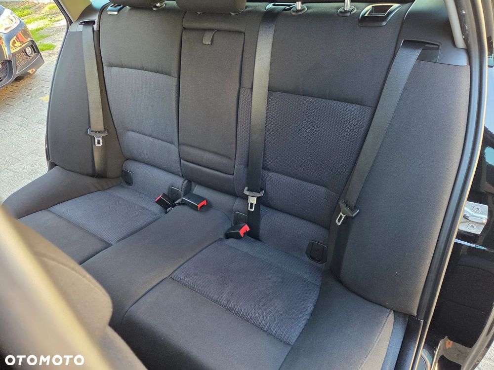 BMW Seria 3 318d - 34