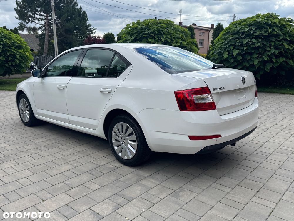 Skoda Octavia 1.6 TDI Ambiente - 4