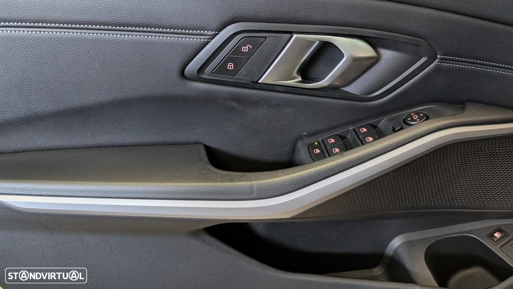 BMW 320 e Touring Corporate Edition Auto - 14