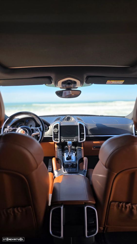 Porsche Cayenne S - 20