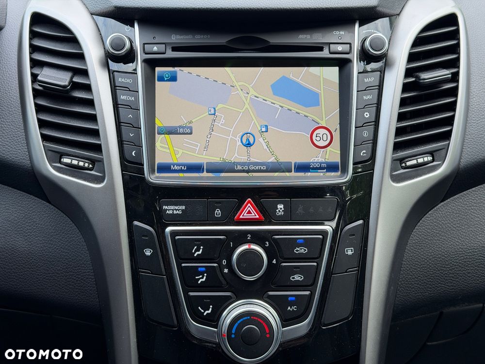 Hyundai i30 blue 1.4 Classic Navigation - 23