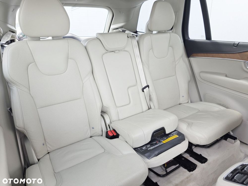 Volvo XC 90 - 17