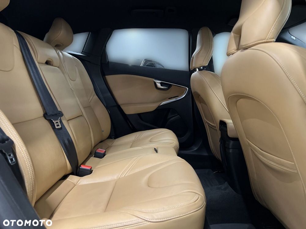Volvo V40 - 13