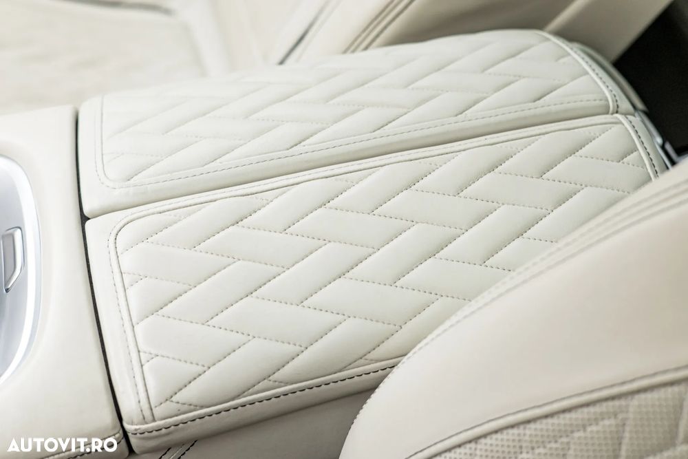 BMW Seria 7 730d xDrive MHEV - 30