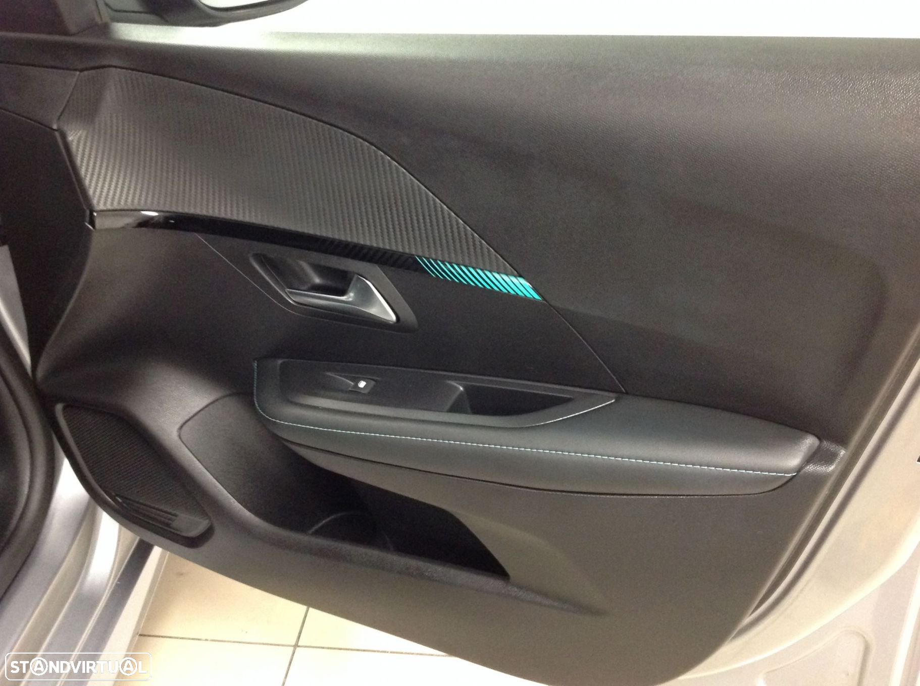 Peugeot 208 1.2 PureTech Allure - 48