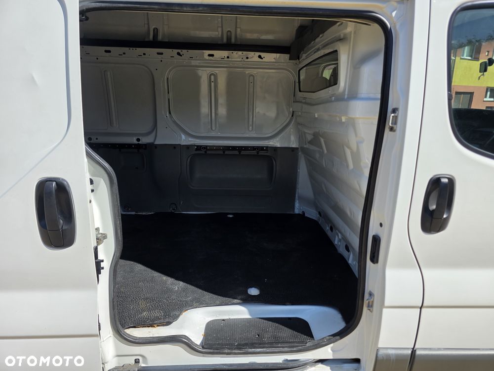 Opel Vivaro - 12
