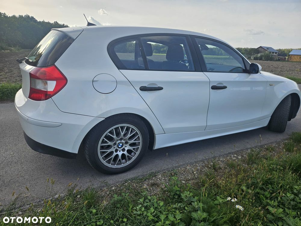 BMW Seria 1 2007 photo 4