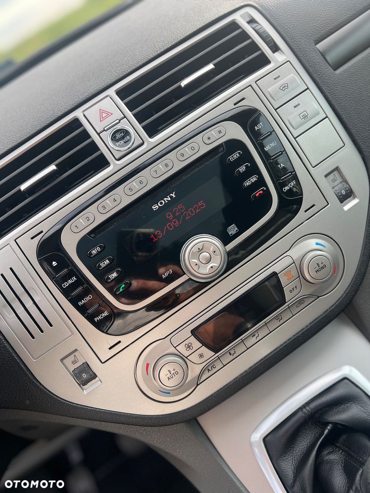 Ford Kuga 2.0 TDCi 2x4 Champions Edition - 35