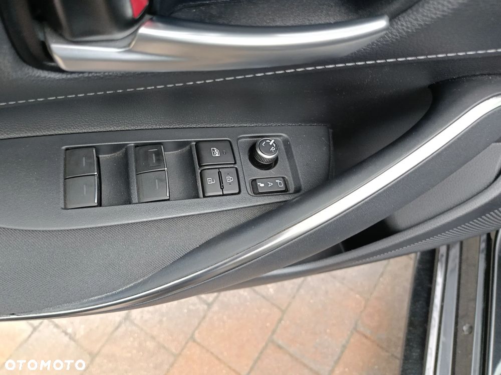 Toyota Corolla 2.0 Hybrid Comfort - 17