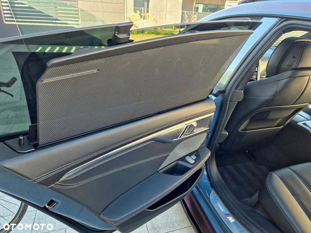 BMW Seria 8 840i - 26