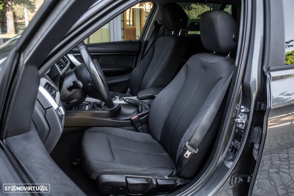 BMW 320 d Efficient Dynamics Edition - 24