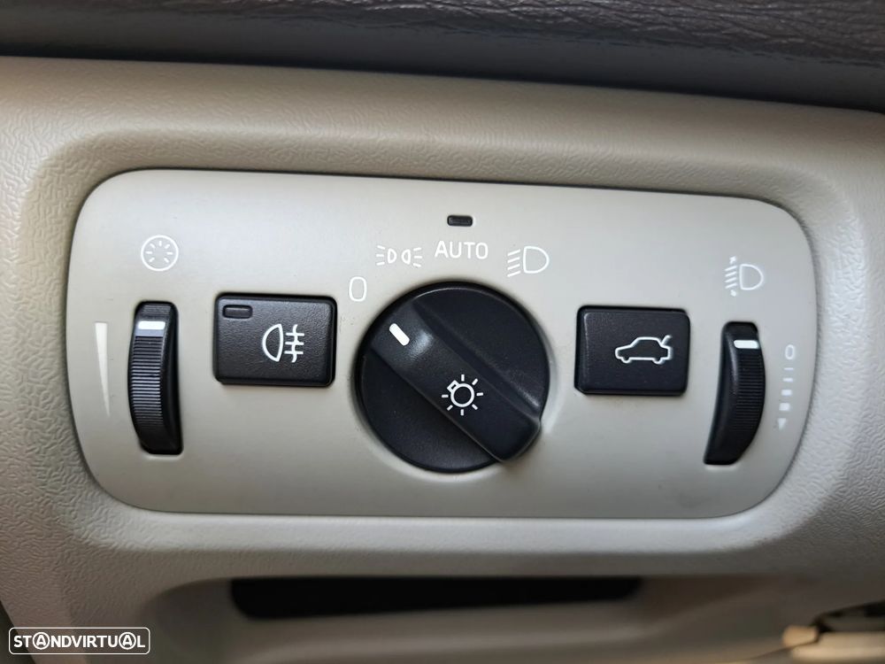 Volvo V40 D2 - 17
