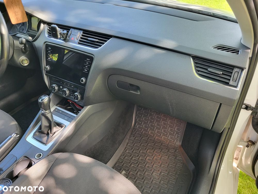 Skoda Octavia 1.6 TDI SCR Ambition - 9