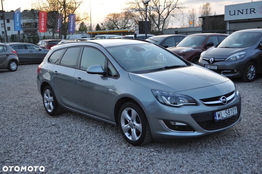 Opel Astra 1.4 Turbo Design Edition - 1