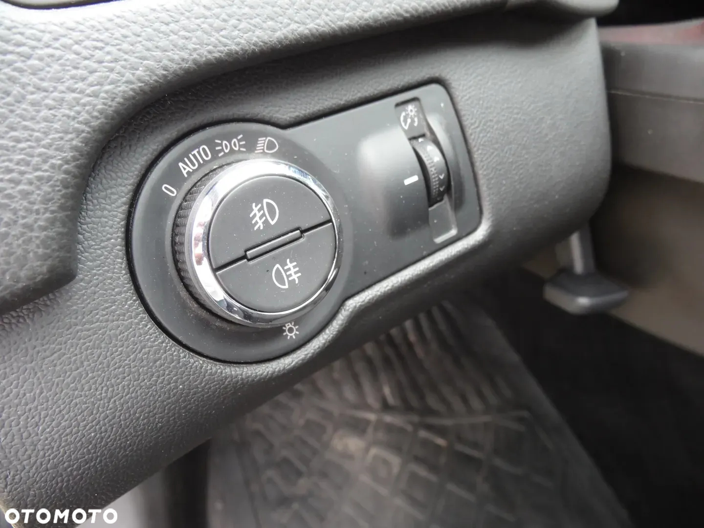Opel Insignia 1.6 Turbo Sport - 31