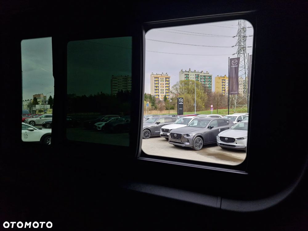 Mercedes-Benz Sprinter - 14