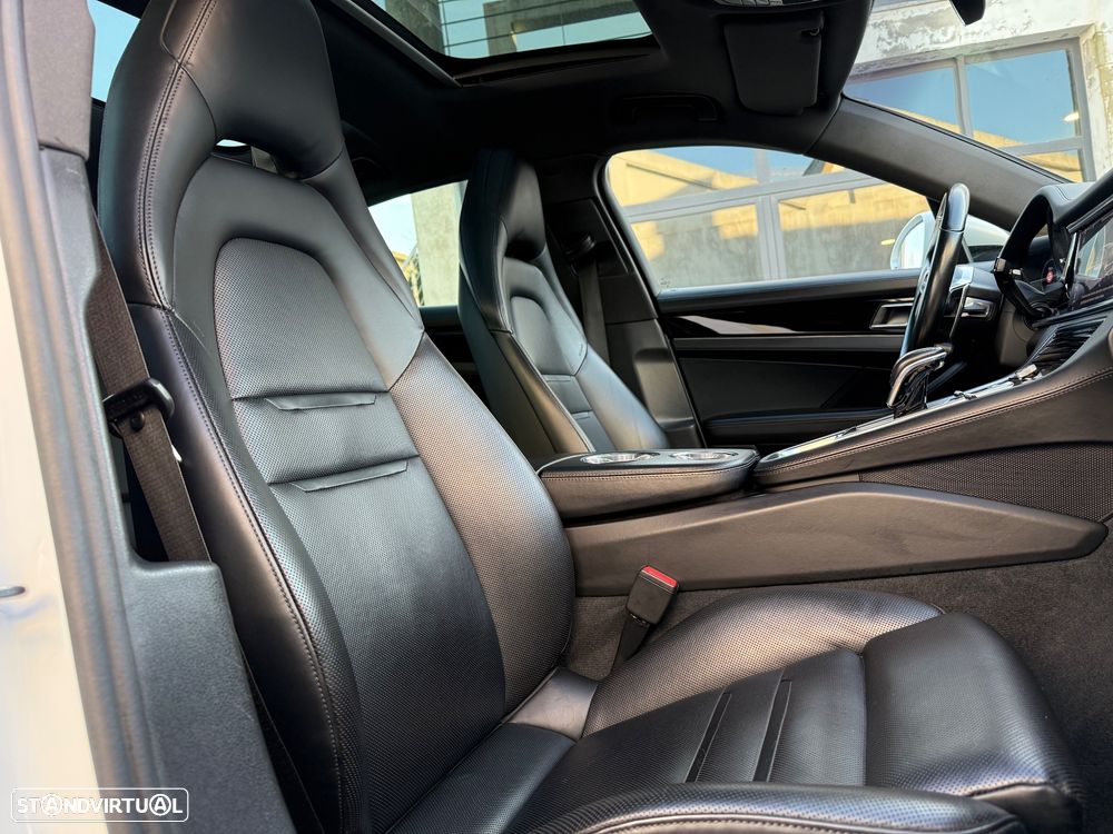 Porsche Panamera - 23