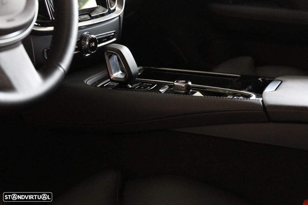 Volvo V60 2.0 T6 AWD TE Plus Dark - 10