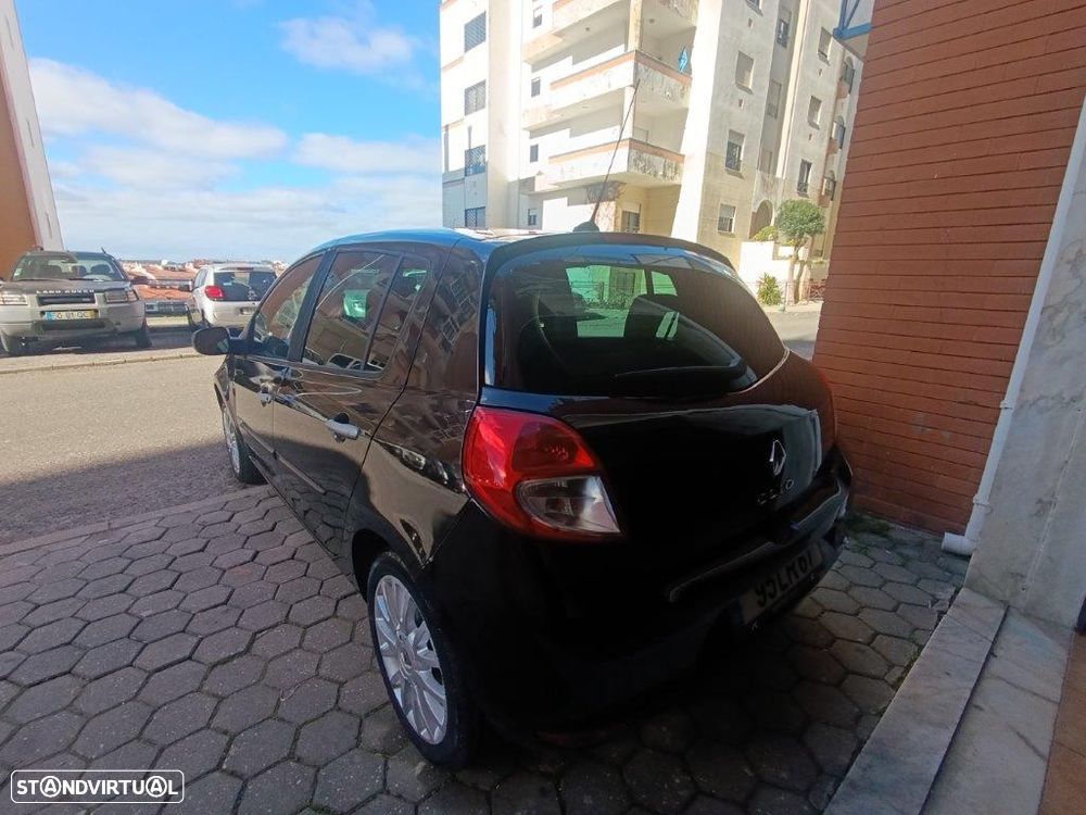 Renault Clio 1.2 16V Dynamique S - 8