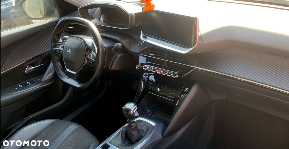 Peugeot 2008 - 16