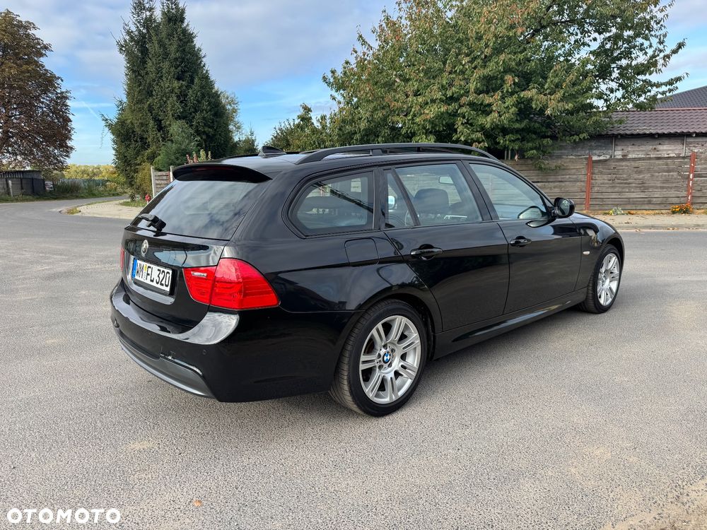 BMW 3 Series 2009 photo 3