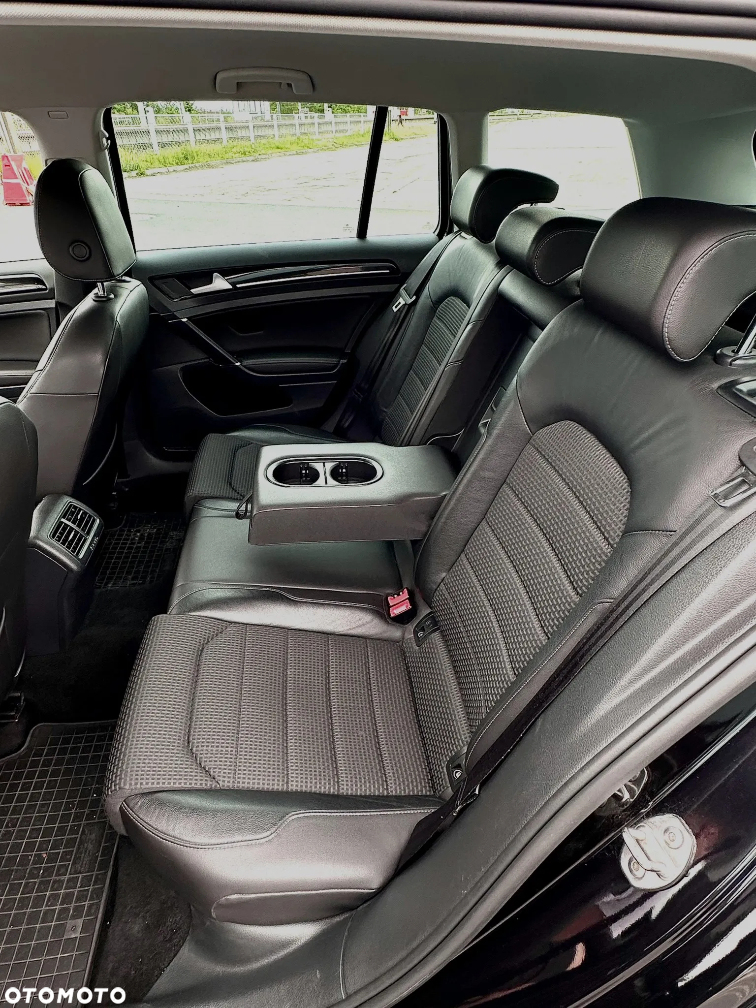 Volkswagen Golf Variant 1.6 BlueTDI DSG Trendline - 9