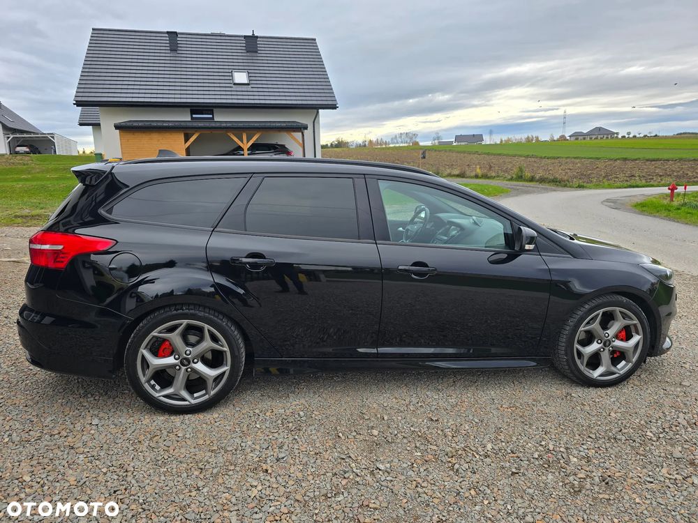 Ford Focus 2.0 EcoBoost ST mit Leder-Exclusiv-Paket - 5